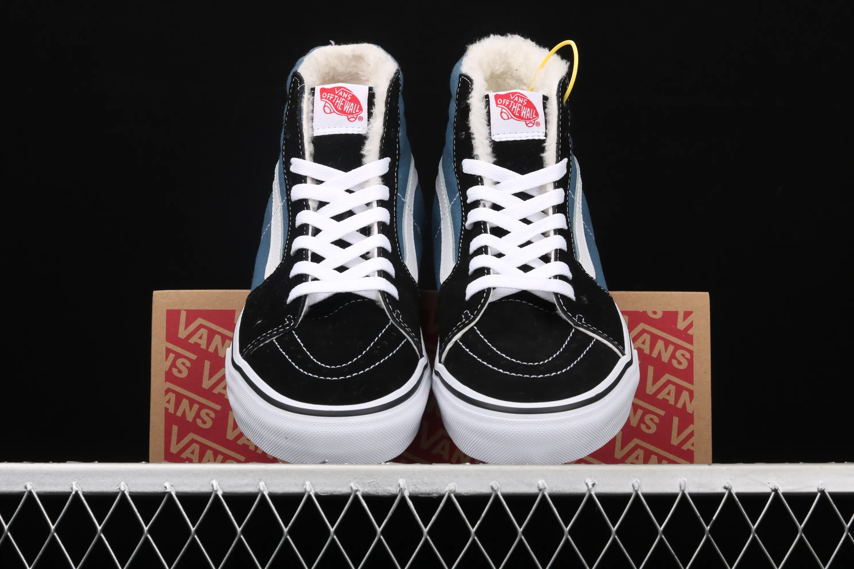 All categories Vans Vans series Vans Hi Vans high-top plus velvet Vans SK8-Hi classic series navy blue high-top casual sneakers VN000D5INVY